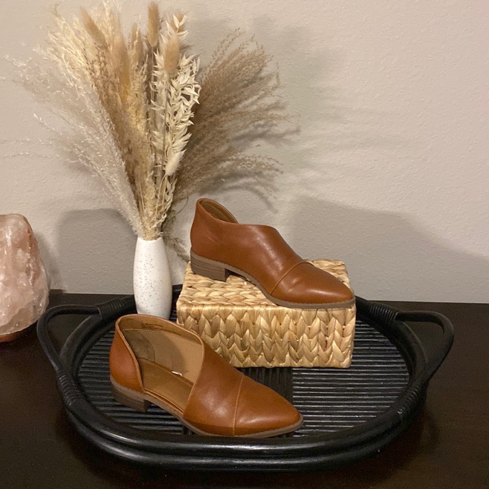 Universal thread booties in brown (7)